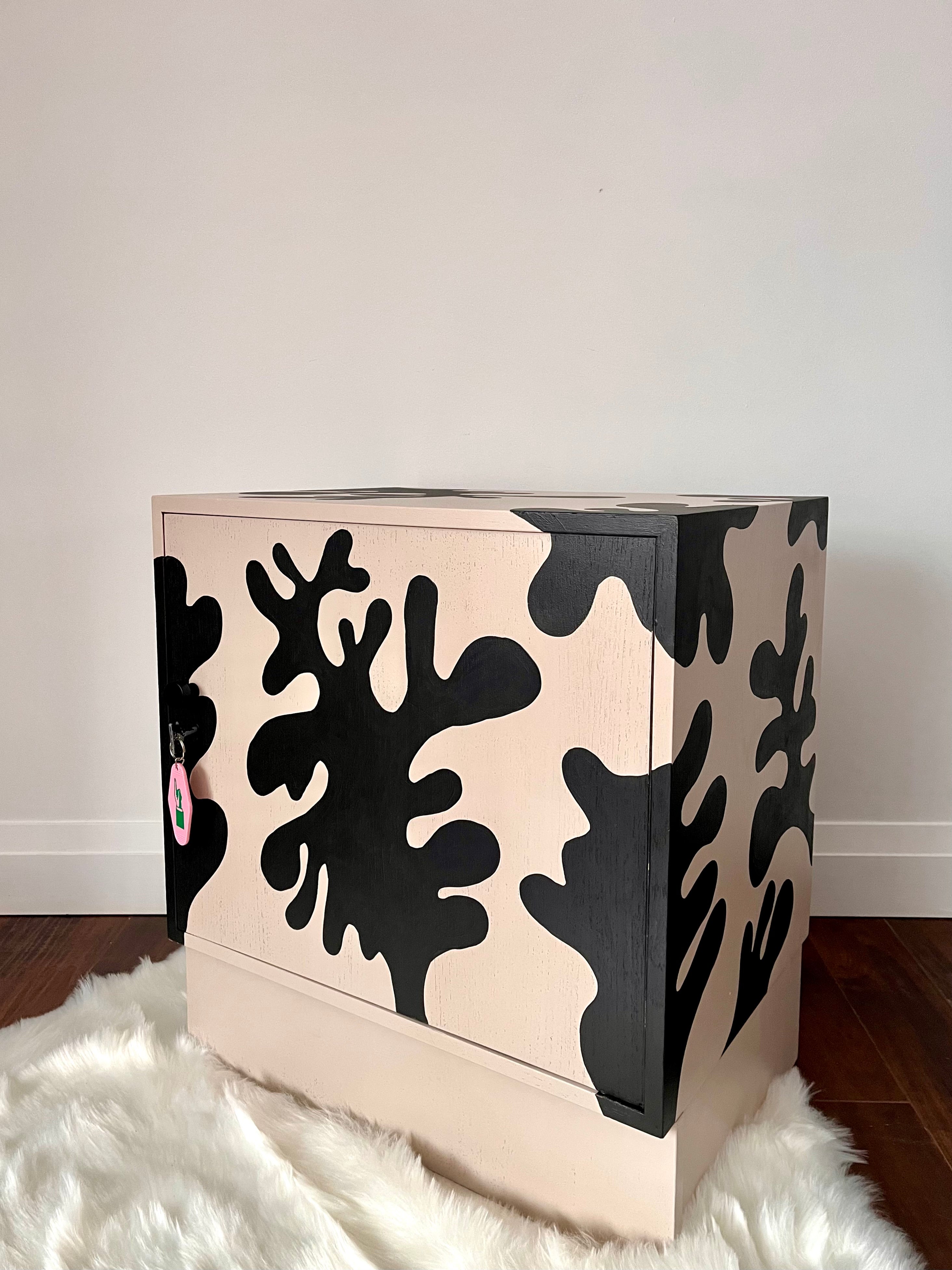 Afterparty Cabinet Neutral