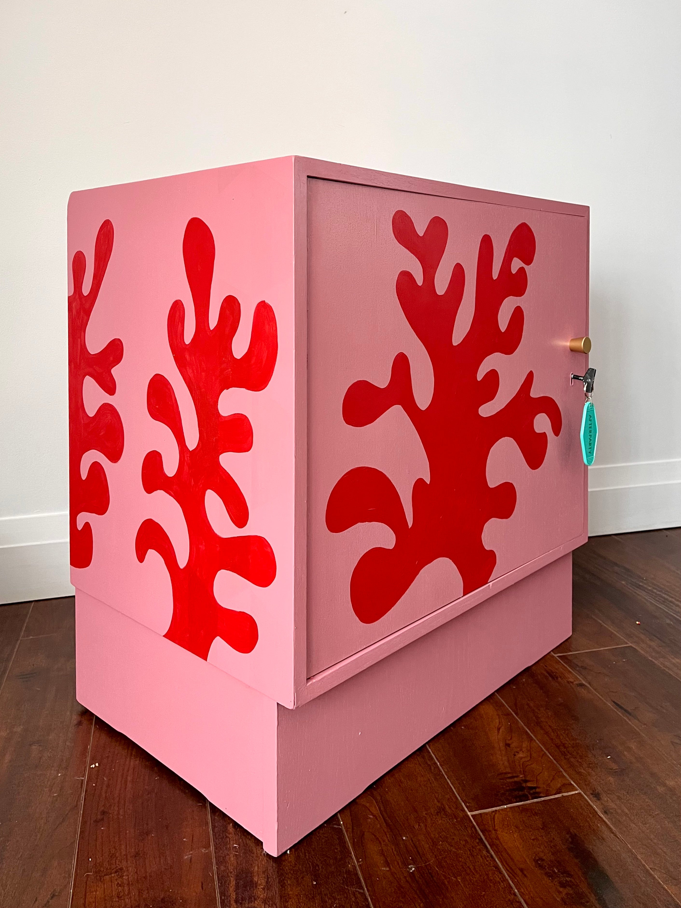 Afterparty Cabinet Bold