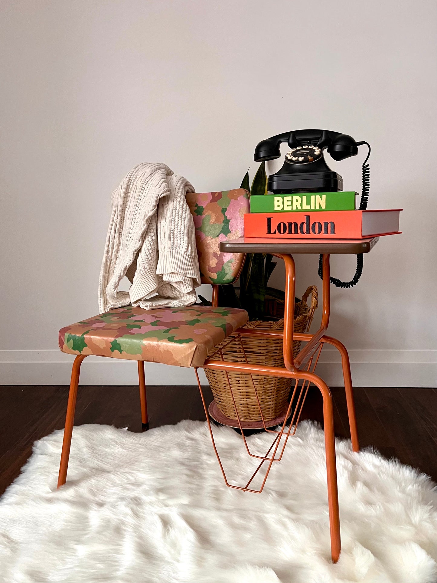 Vintage Gossip Bench