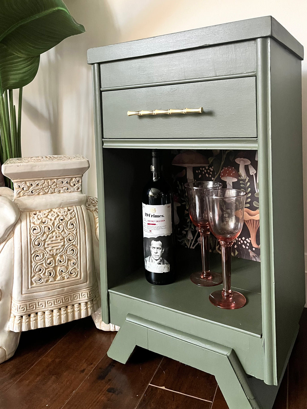'Shroomy Mini Bar