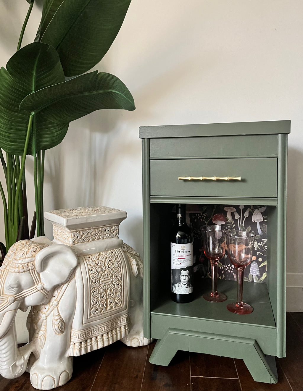 'Shroomy Mini Bar