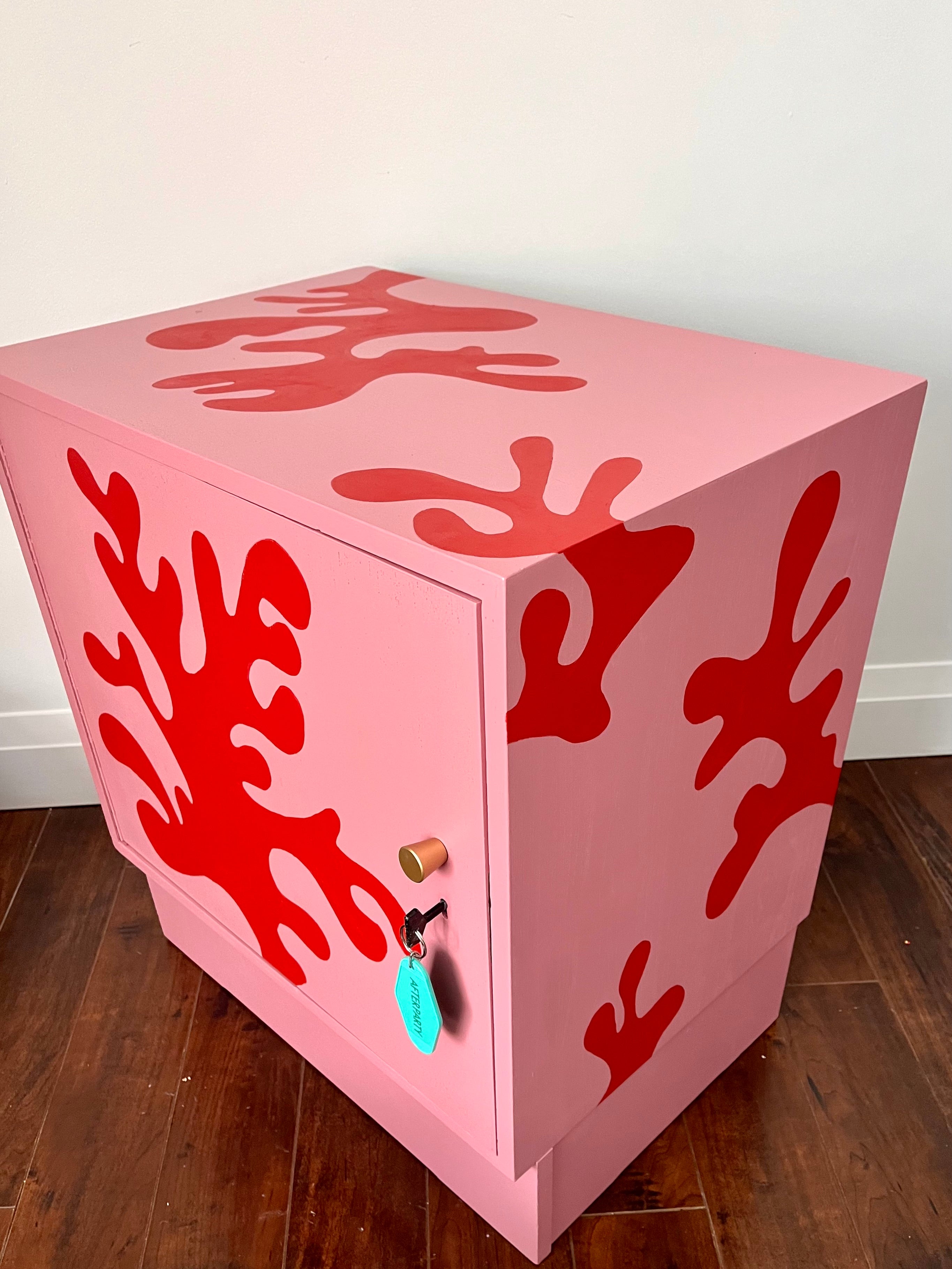 Afterparty Cabinet Bold