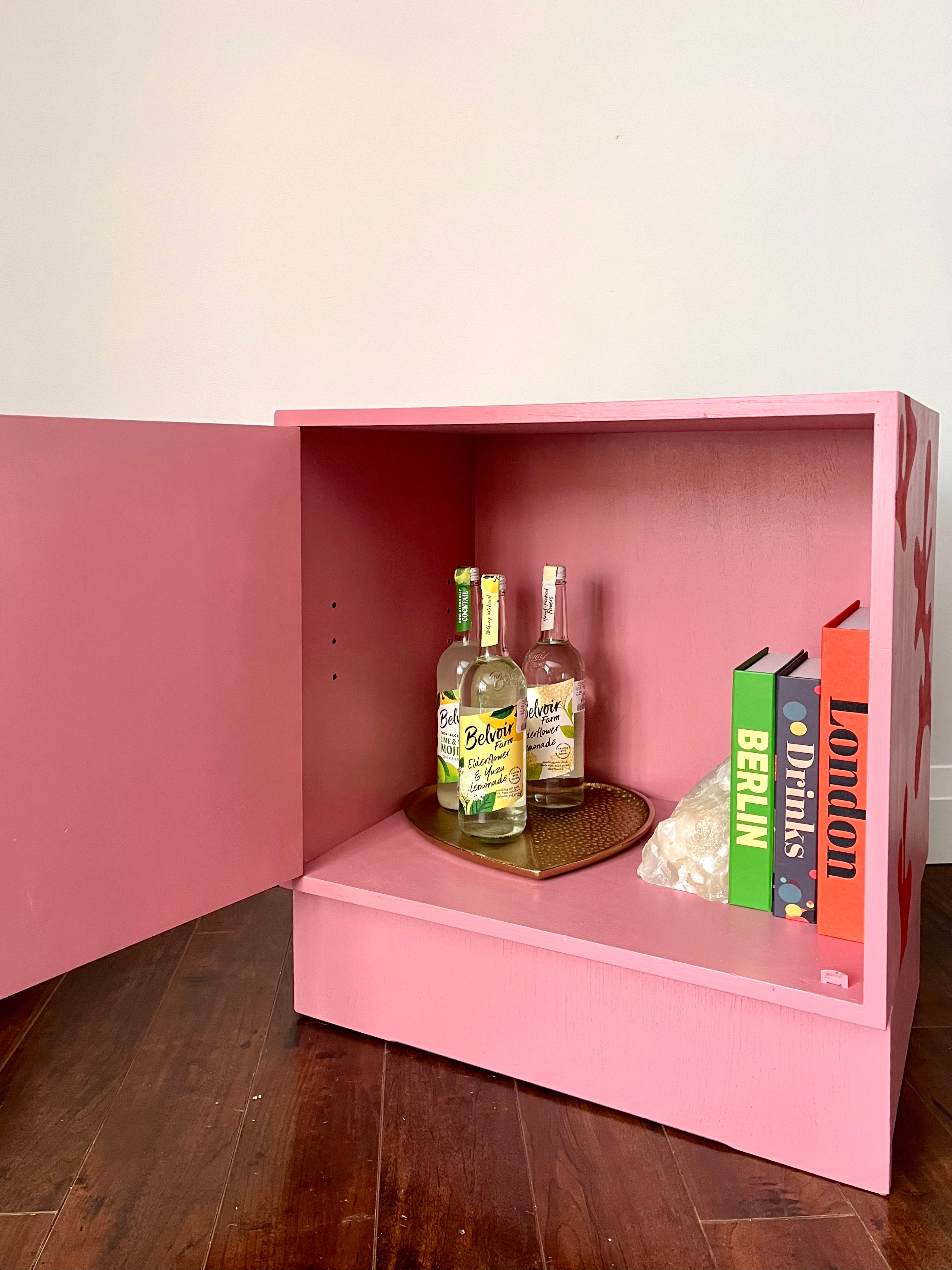 Afterparty Cabinet Bold